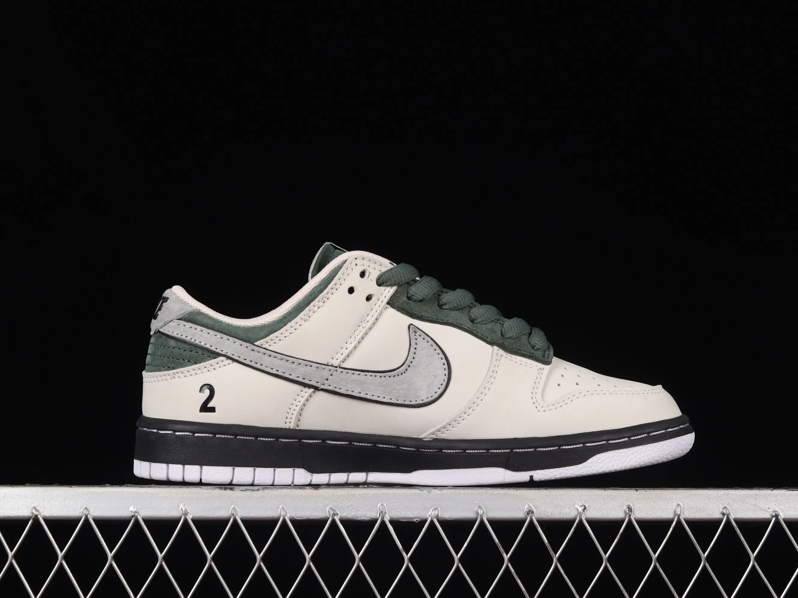 All Categories Nk SB Dunk Series Nk SB Dunk Low Low-top sneakers Otomo Katsuhiro x Nk SB Dunk Low "Steamboy OST" Otomo Katsuhiro co-branded SB low-top sports and leisure sneakers LP3445-002
